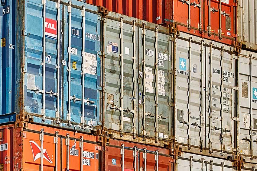 © ÖBB/Lukas Hämmerle Blick auf einen Containerstapel