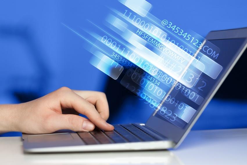 © ÖBB/ra2studio/adobe.stock.com Laptop